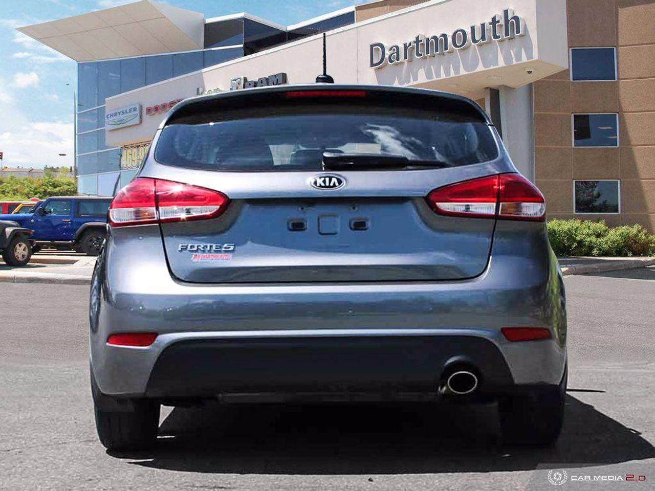 2017 Kia Forte 5-Door LX-4