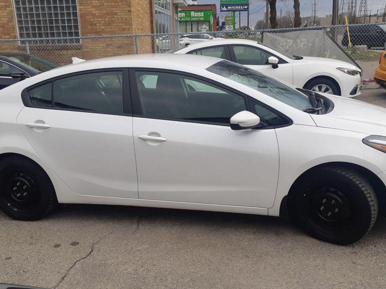 2017 Kia Forte LX-4
