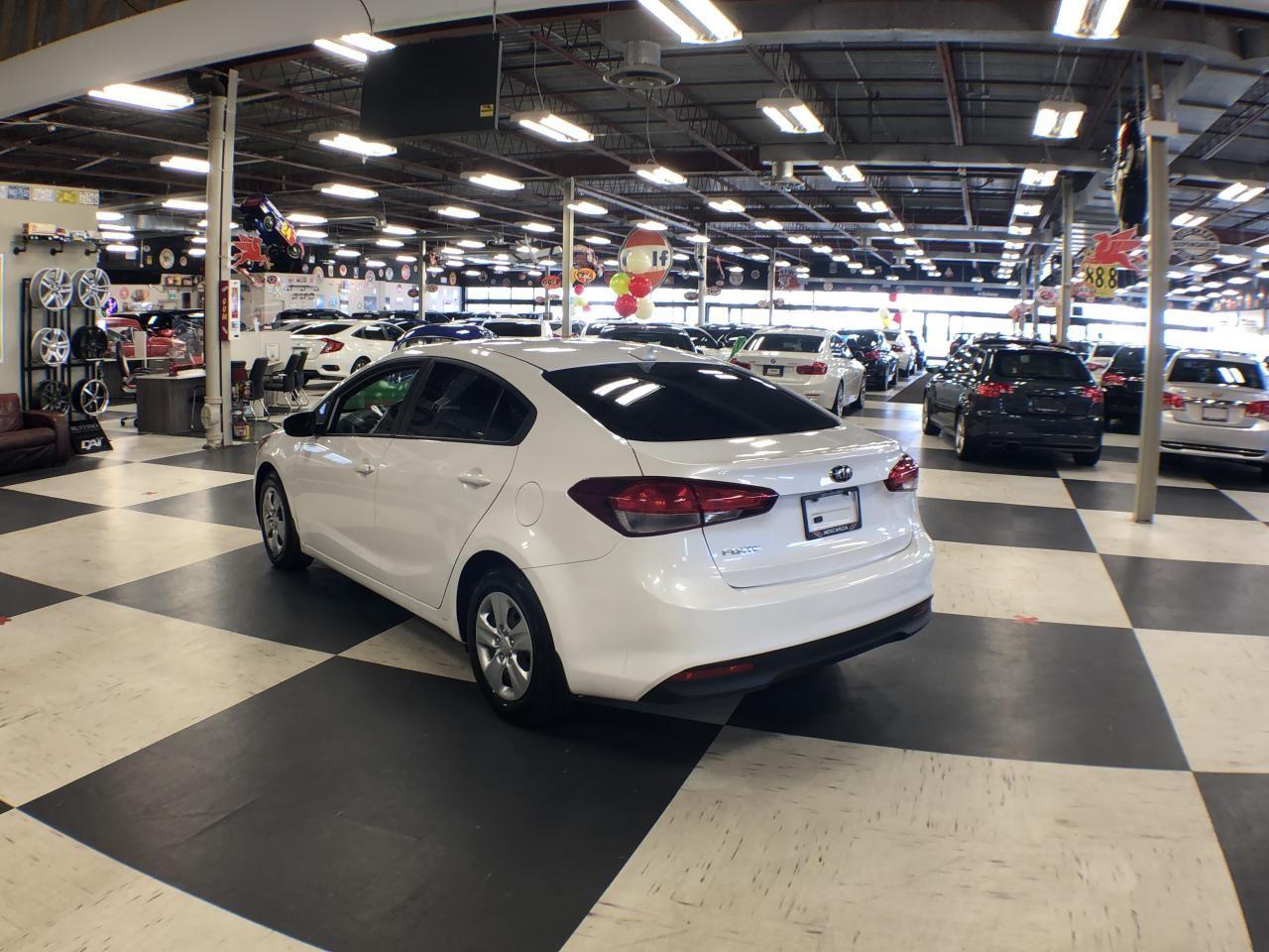 2017 Kia Forte LX-4