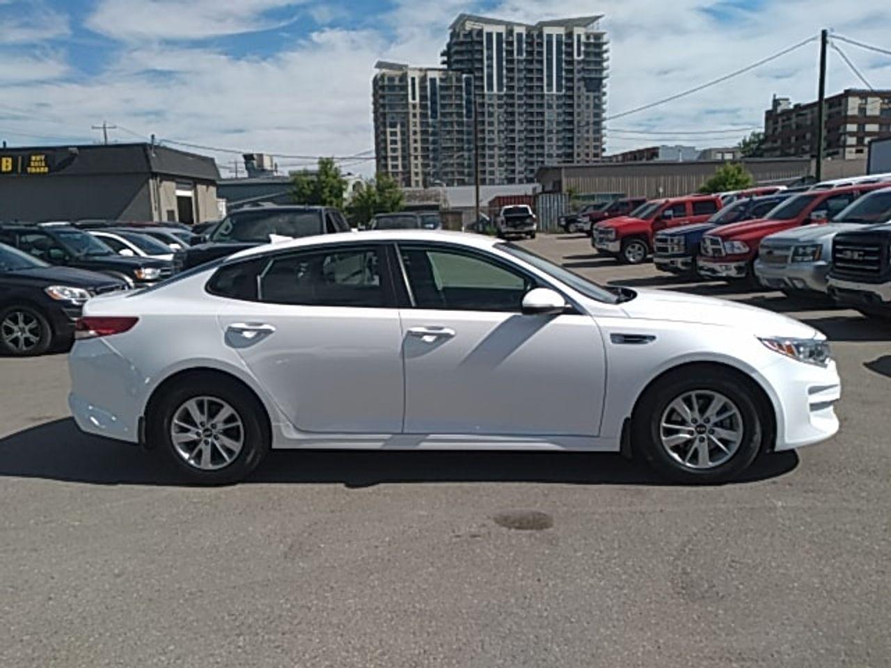 2017 Kia Optima LX-3