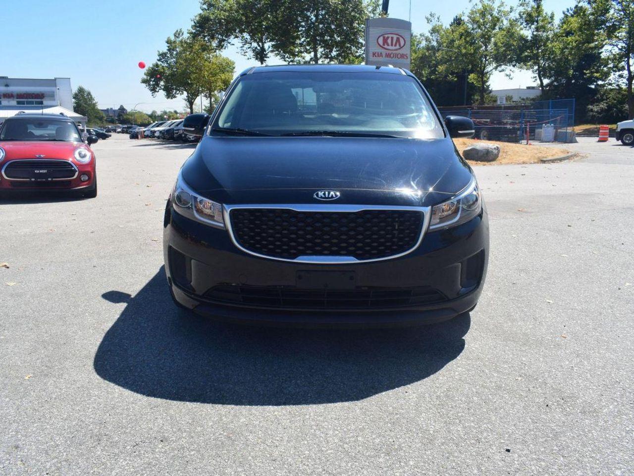 2017 Kia Sedona LX-1