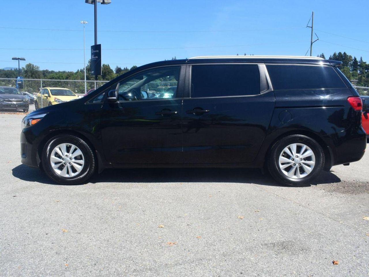 2017 Kia Sedona LX-3