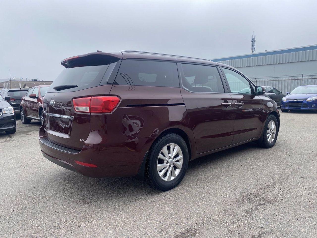 2017 Kia Sedona LX-3