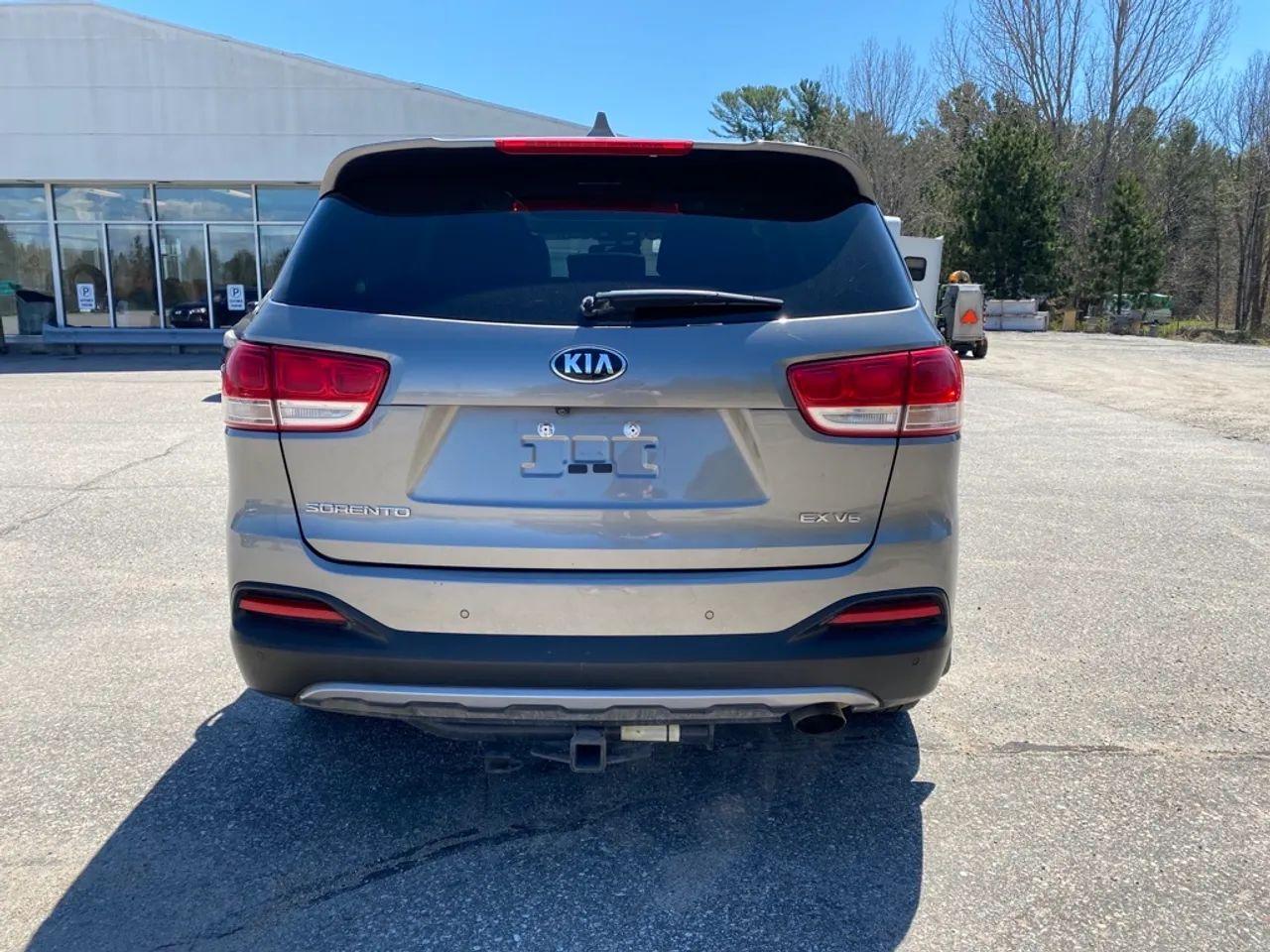 2017 Kia Sorento eX-3