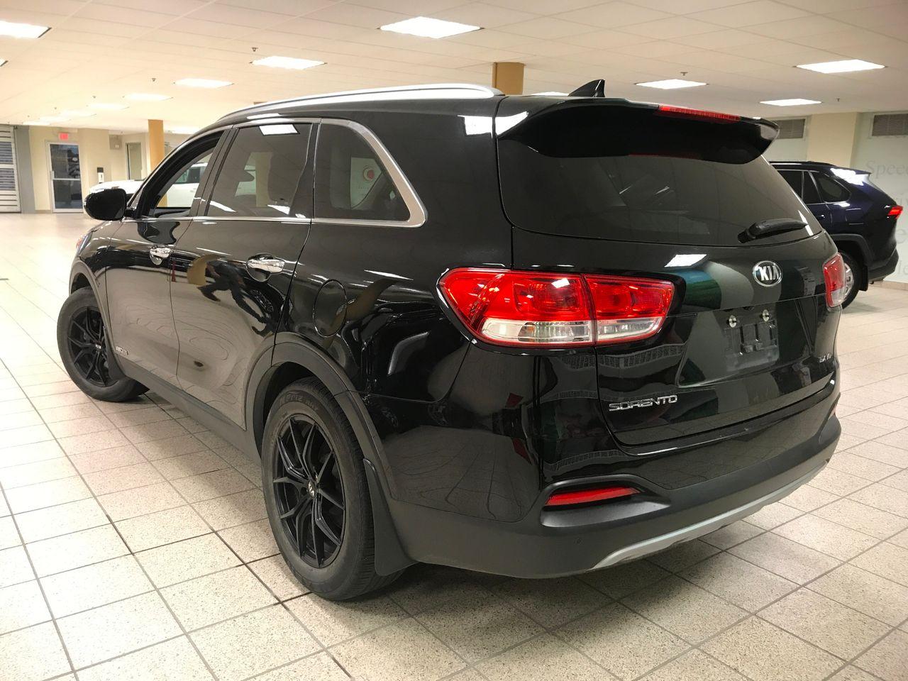 2017 Kia Sorento eX-3