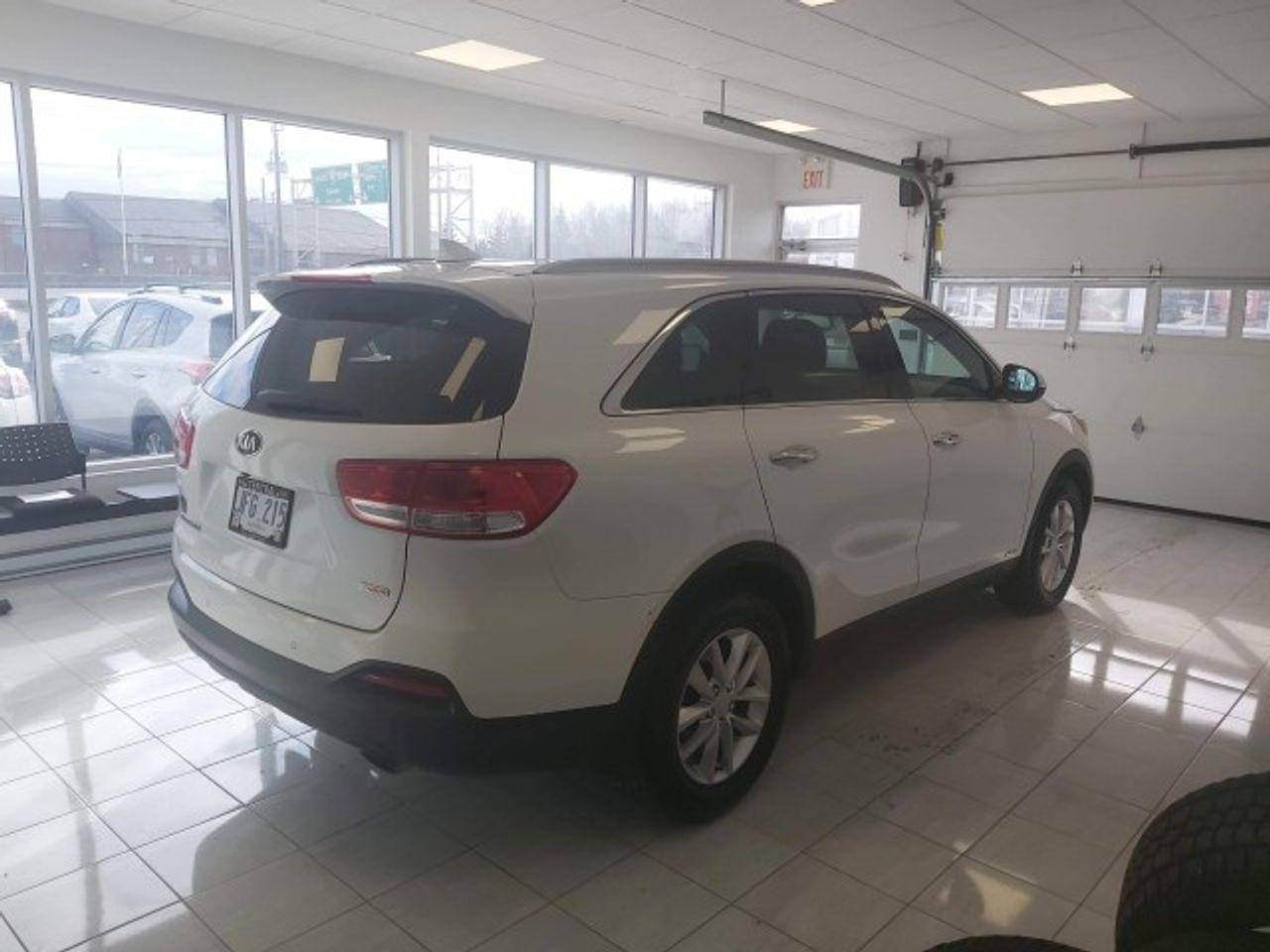 2017 Kia Sorento LX AWD-2