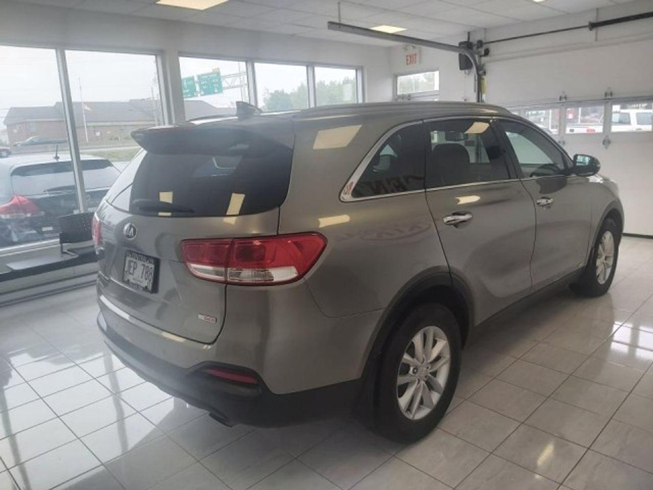 2017 Kia Sorento LX AWD-4