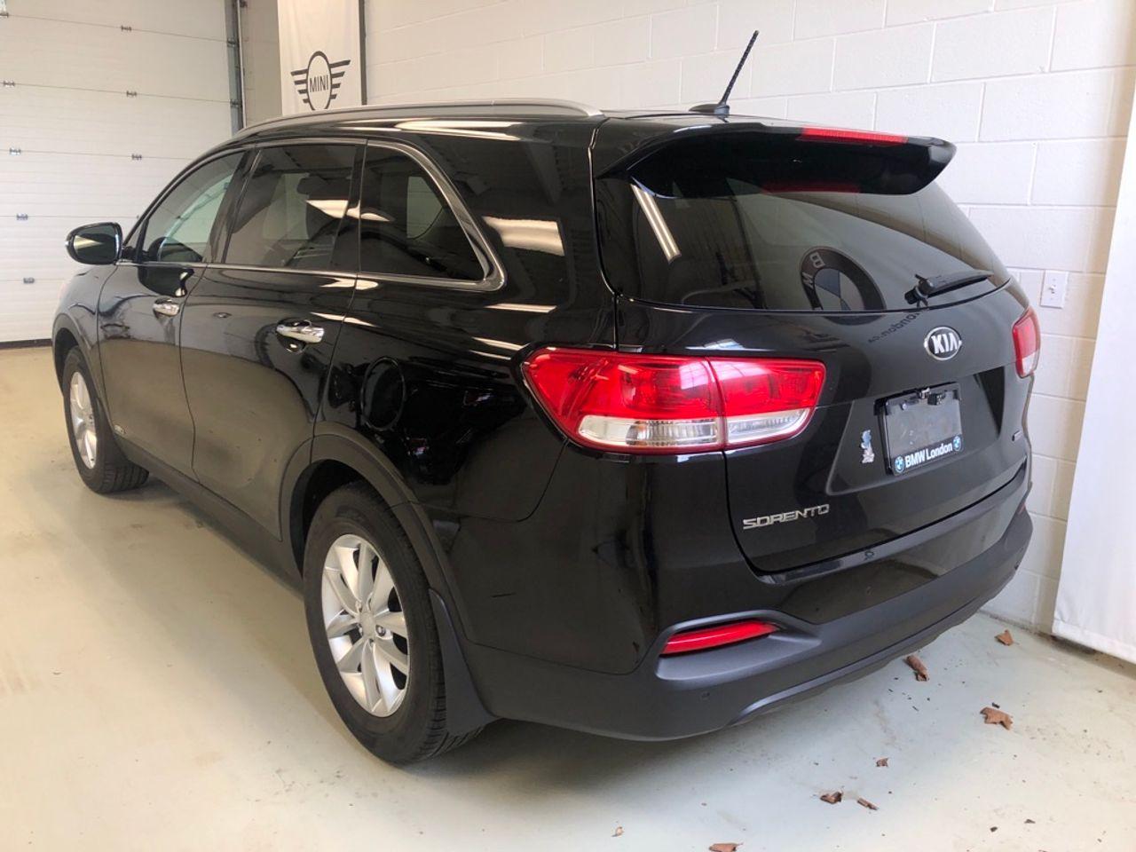2017 Kia Sorento LX-3