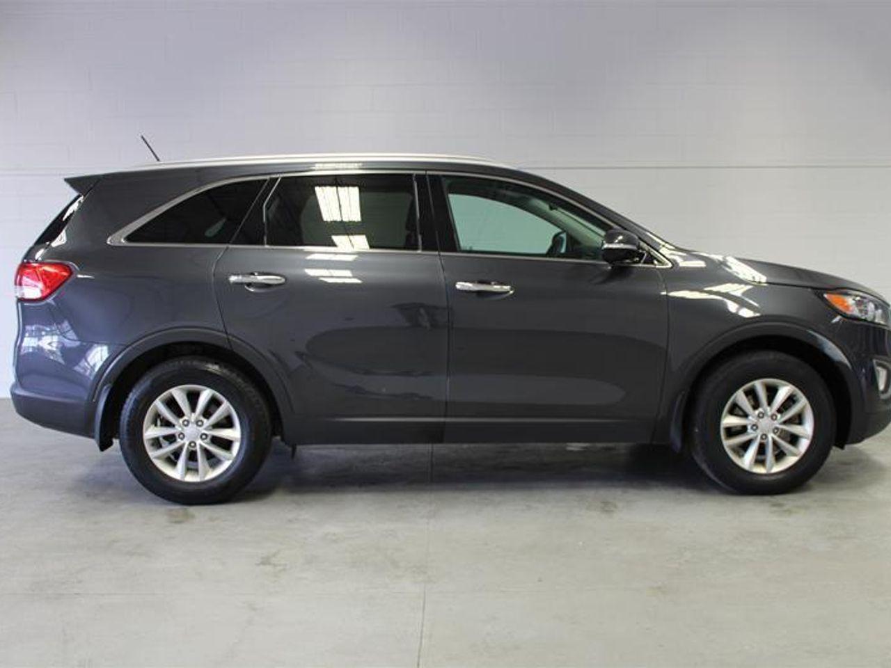 2017 Kia Sorento LX-0