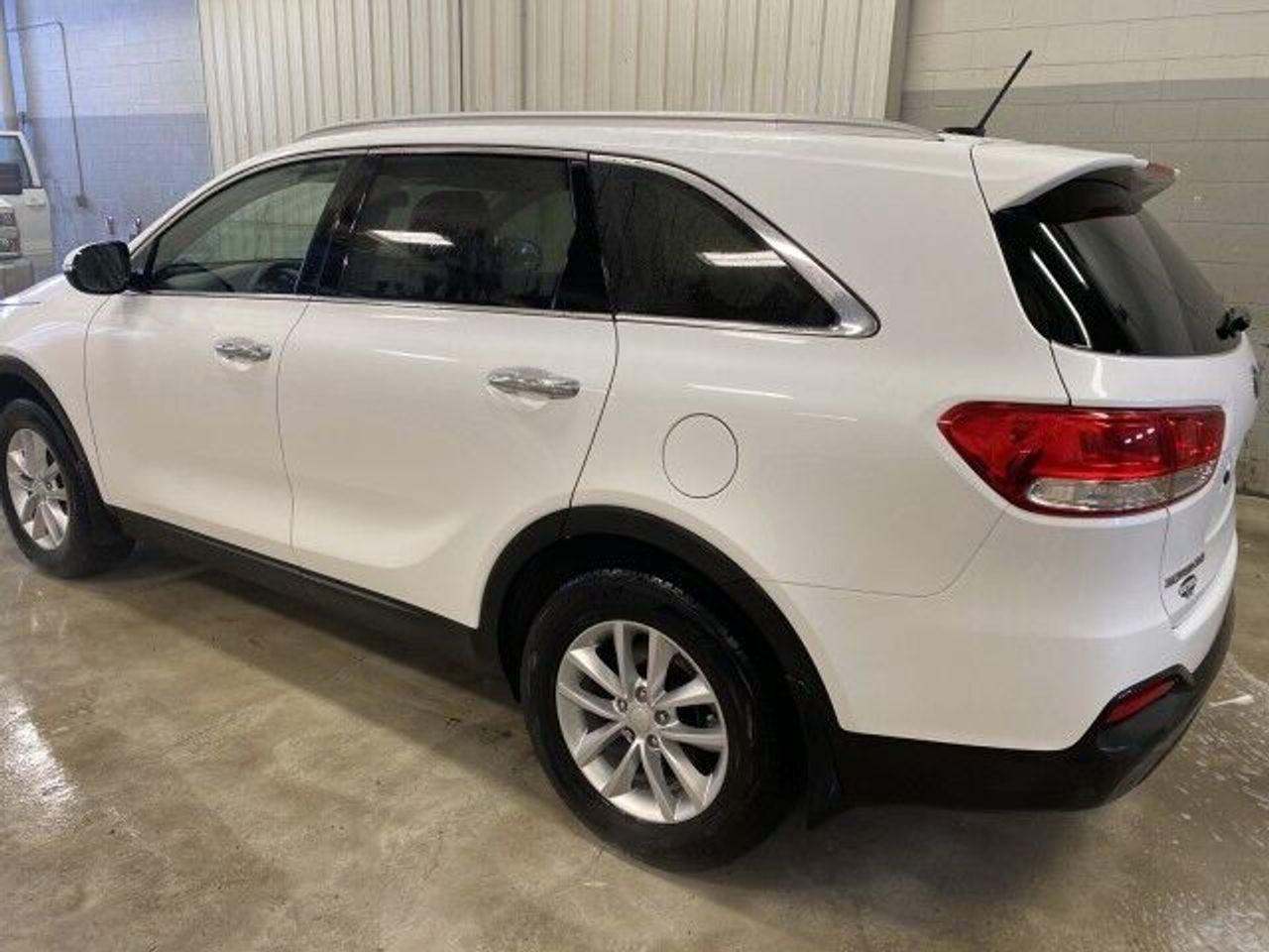 2017 Kia Sorento LX-3