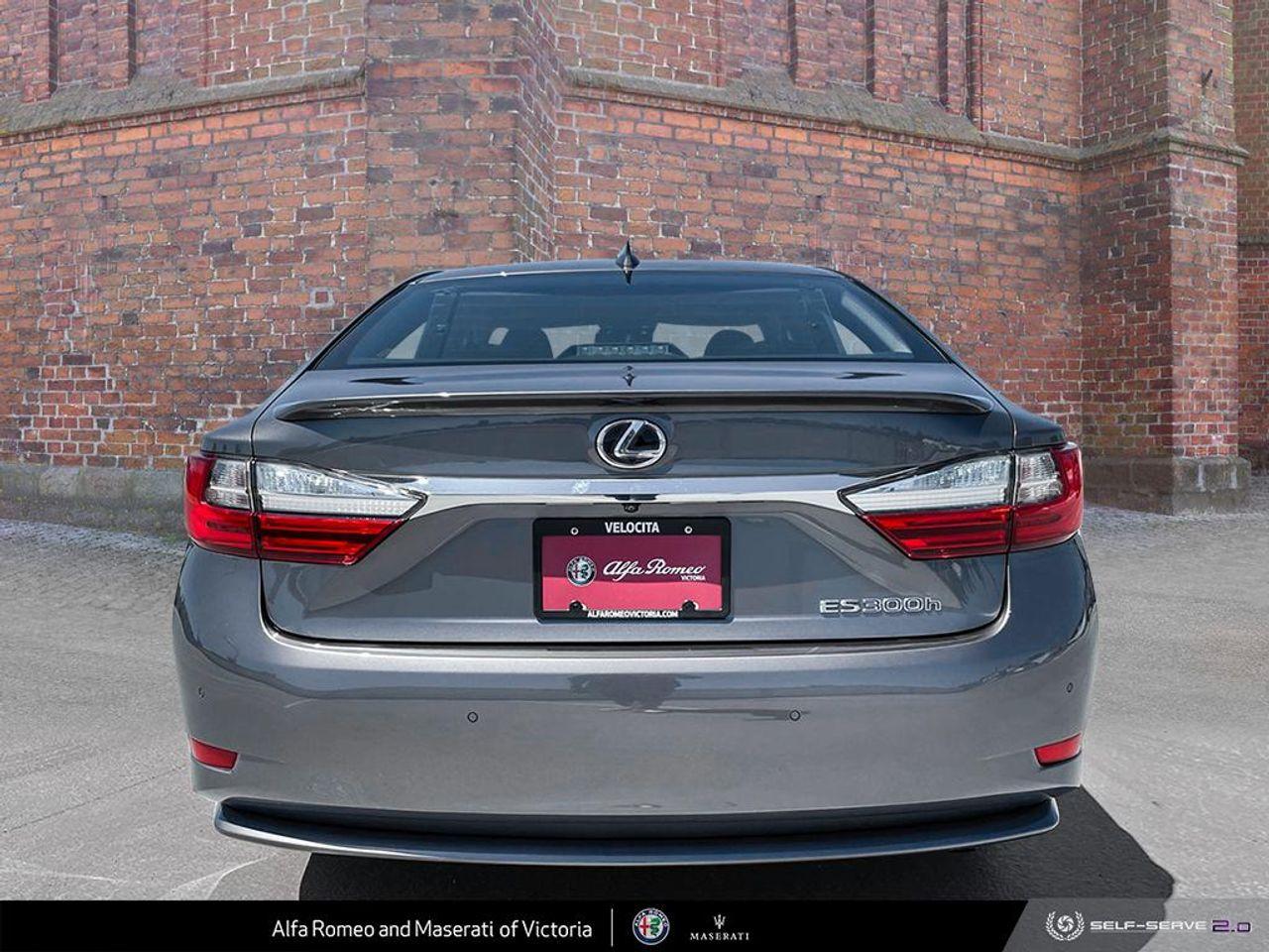2017 Lexus ES 300h -4