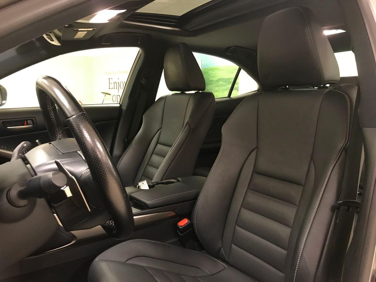 2017 Lexus IS Base-2