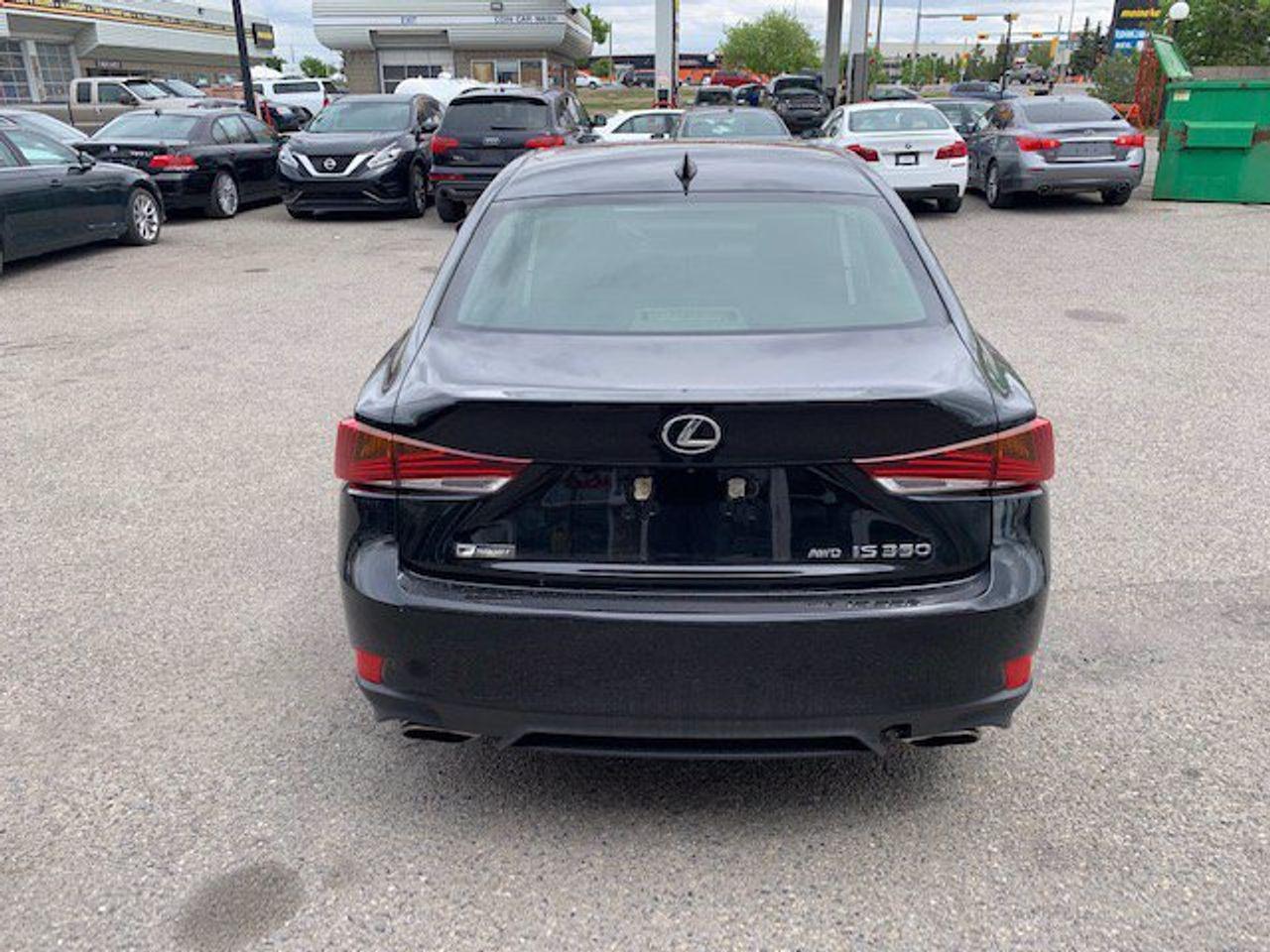 2017 Lexus IS Base-4
