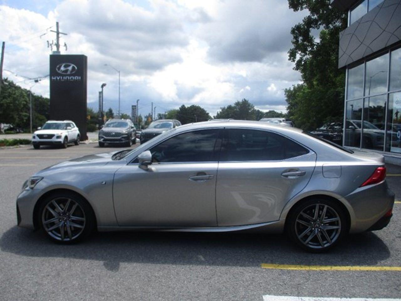 2017 Lexus IS Base-3