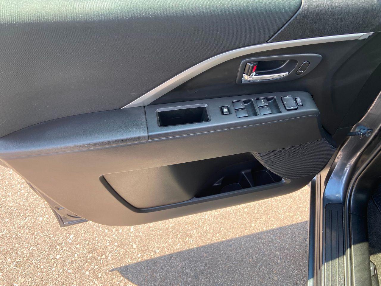 2017 Mazda Mazda5 GS-4
