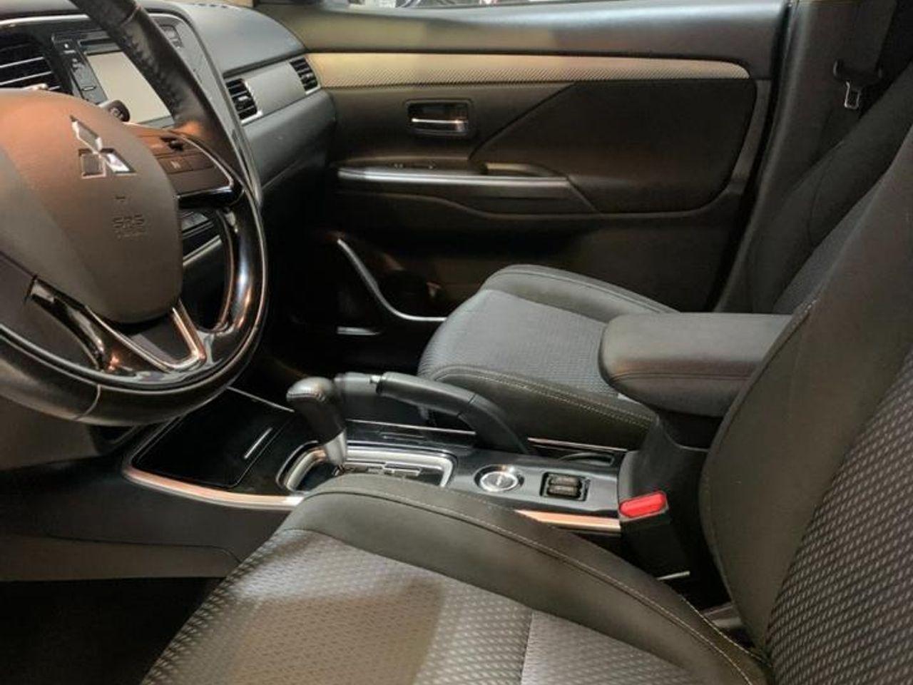 2017 Mitsubishi Outlander ES-4