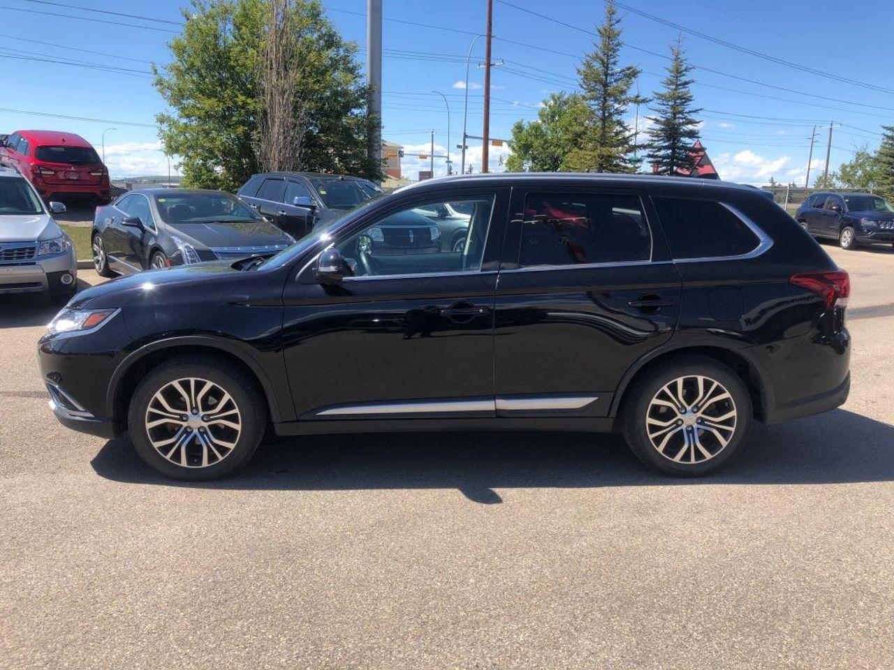 2017 Mitsubishi Outlander ES-2