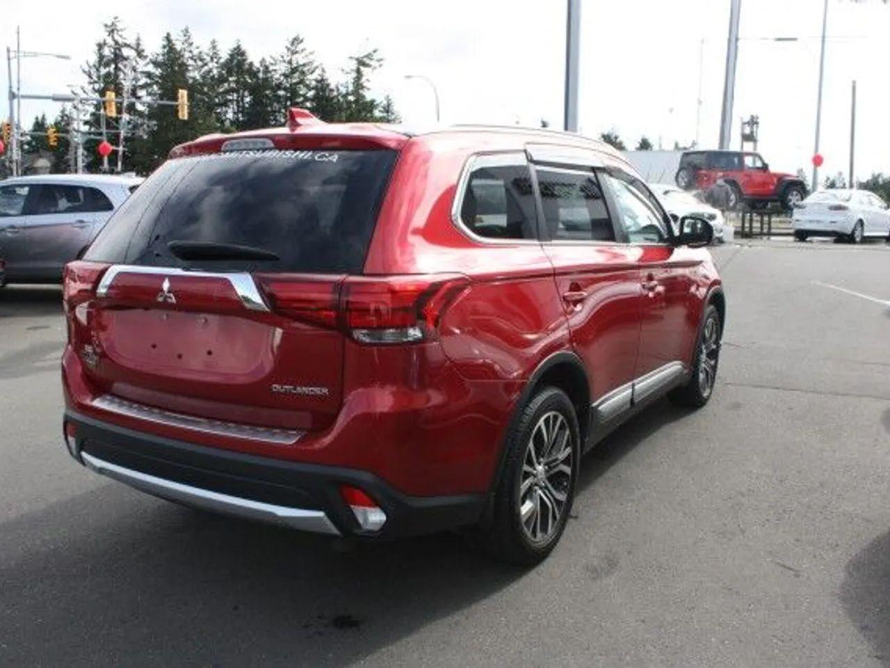 2017 Mitsubishi Outlander GT-3