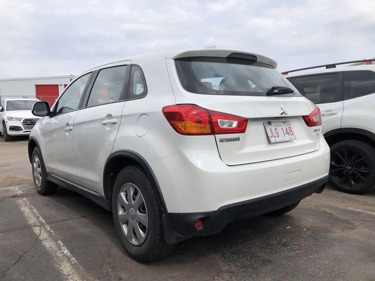 2017 Mitsubishi RVR SE-4