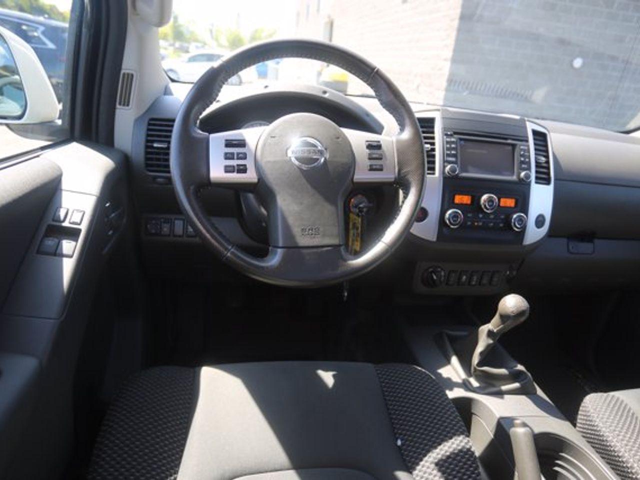 2017 Nissan Frontier PRO-4X-1