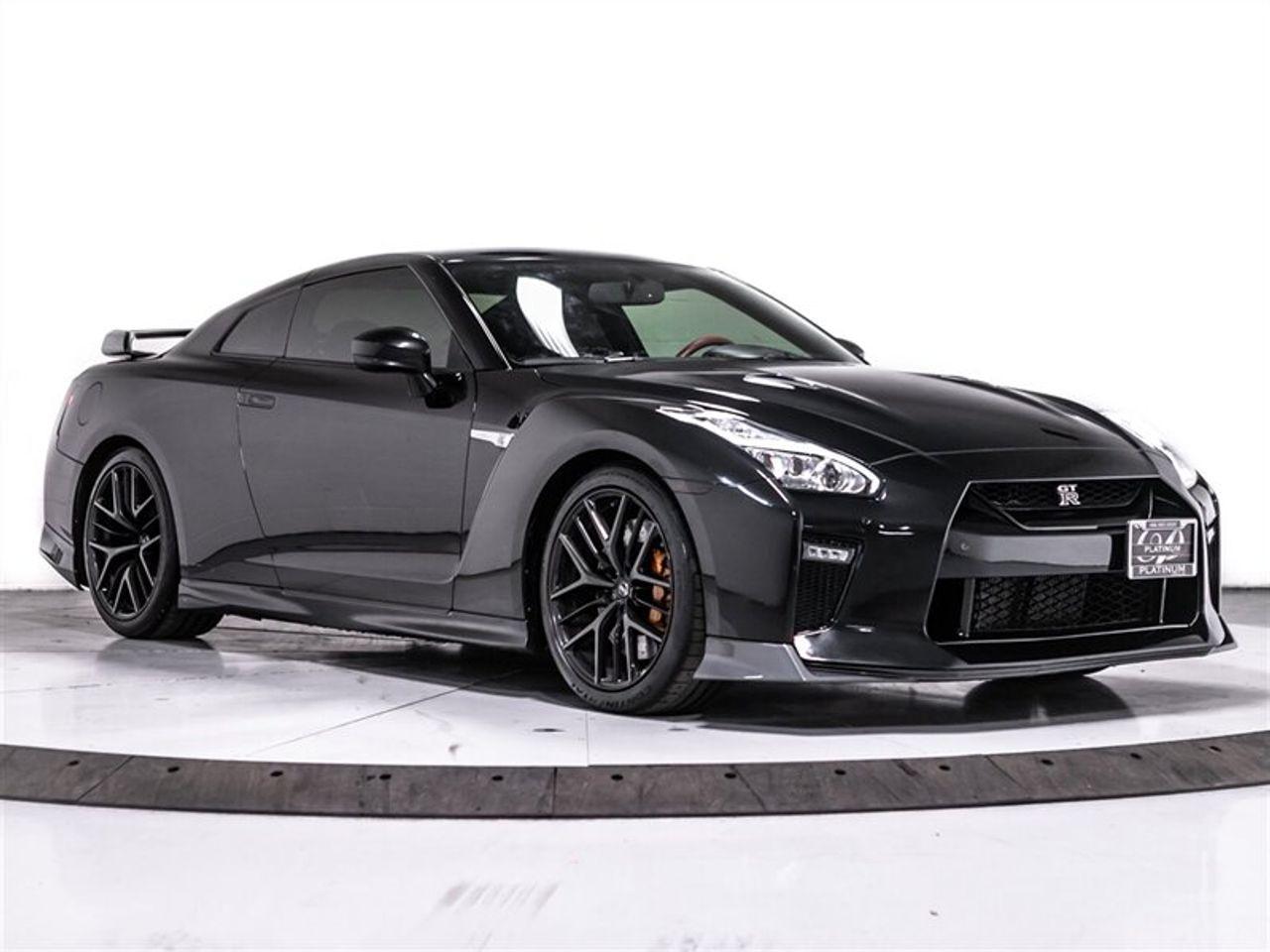 2017 Nissan GT-R Premium-2