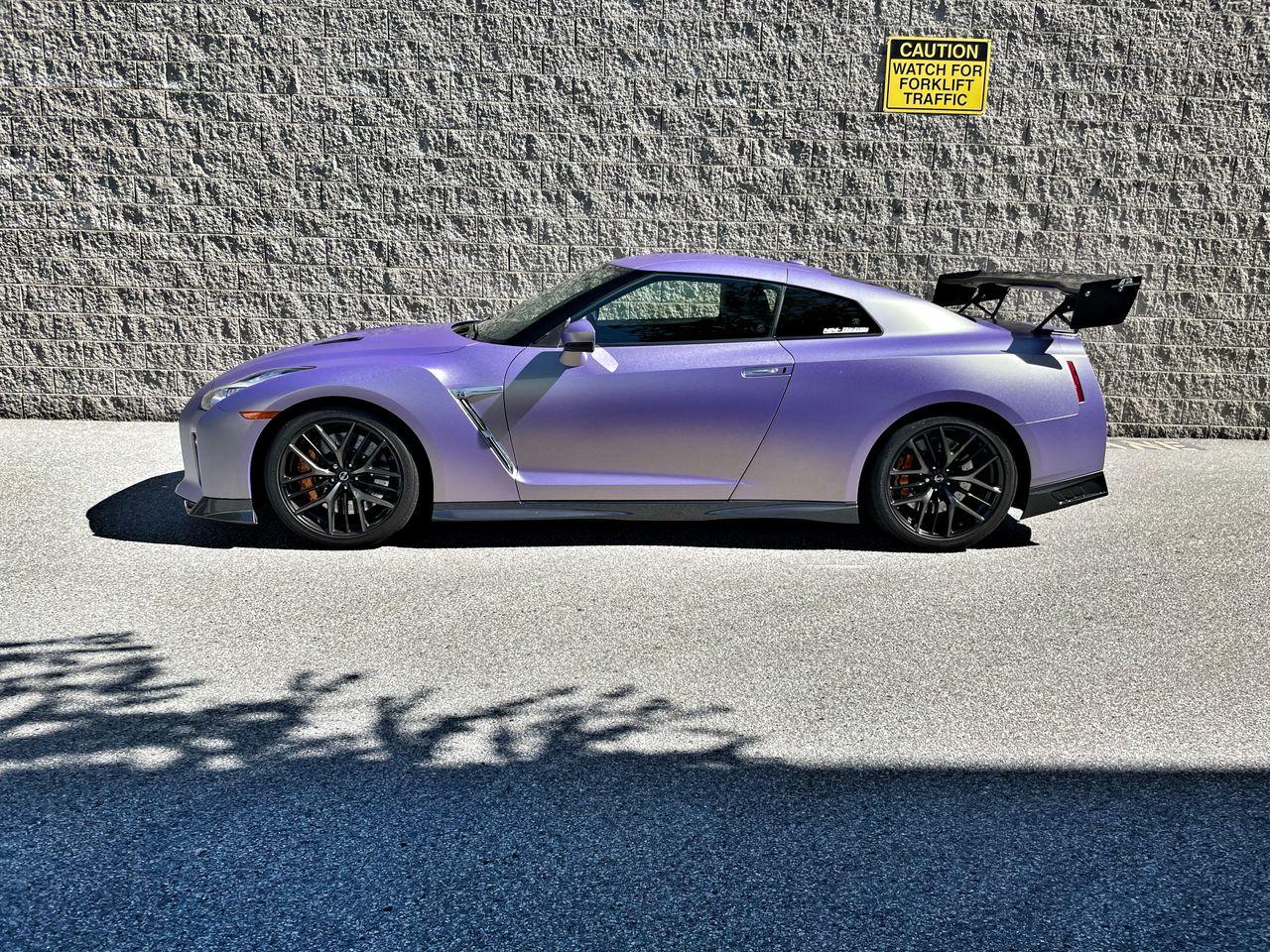 2017 Nissan GT-R Premium-2
