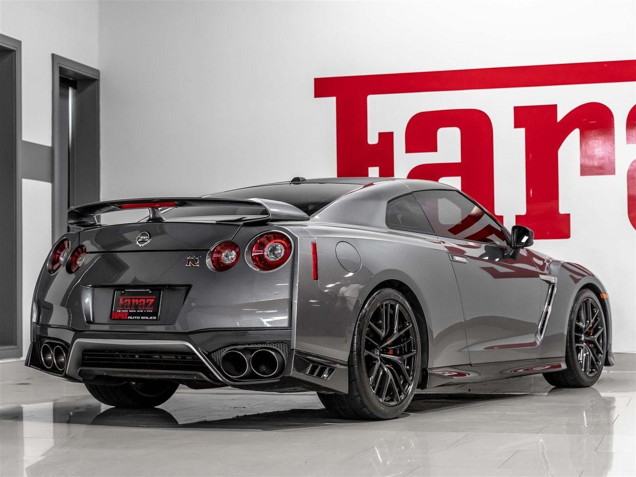 2017 Nissan GT-R Premium-2