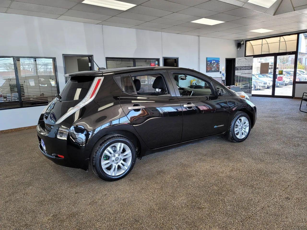 2017 Nissan LEAF SL-4