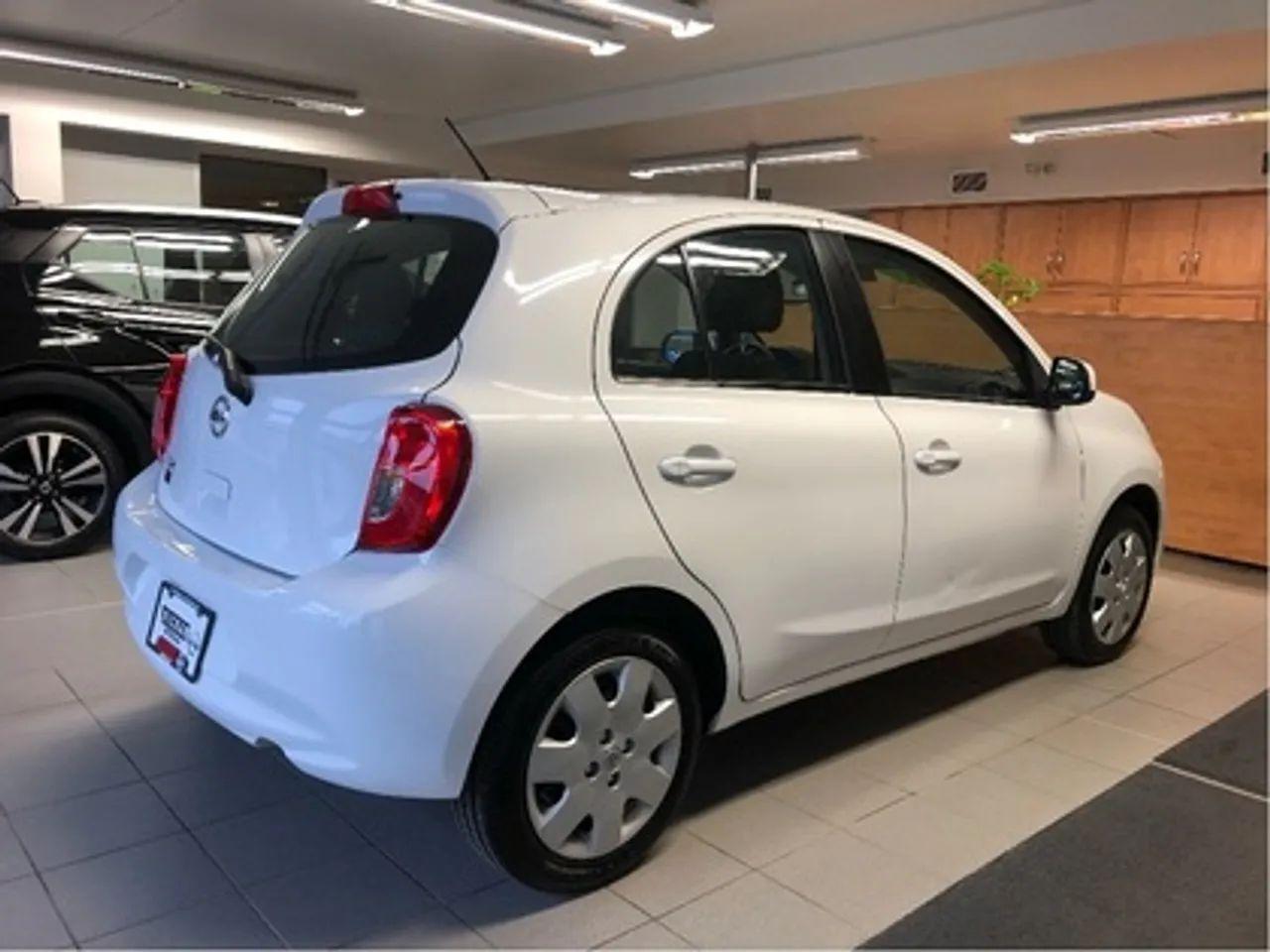 2017 Nissan Micra Base-2