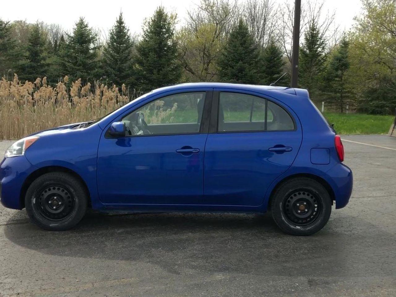 2017 Nissan Micra Base-4
