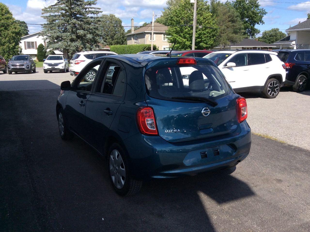2017 Nissan Micra Base-4