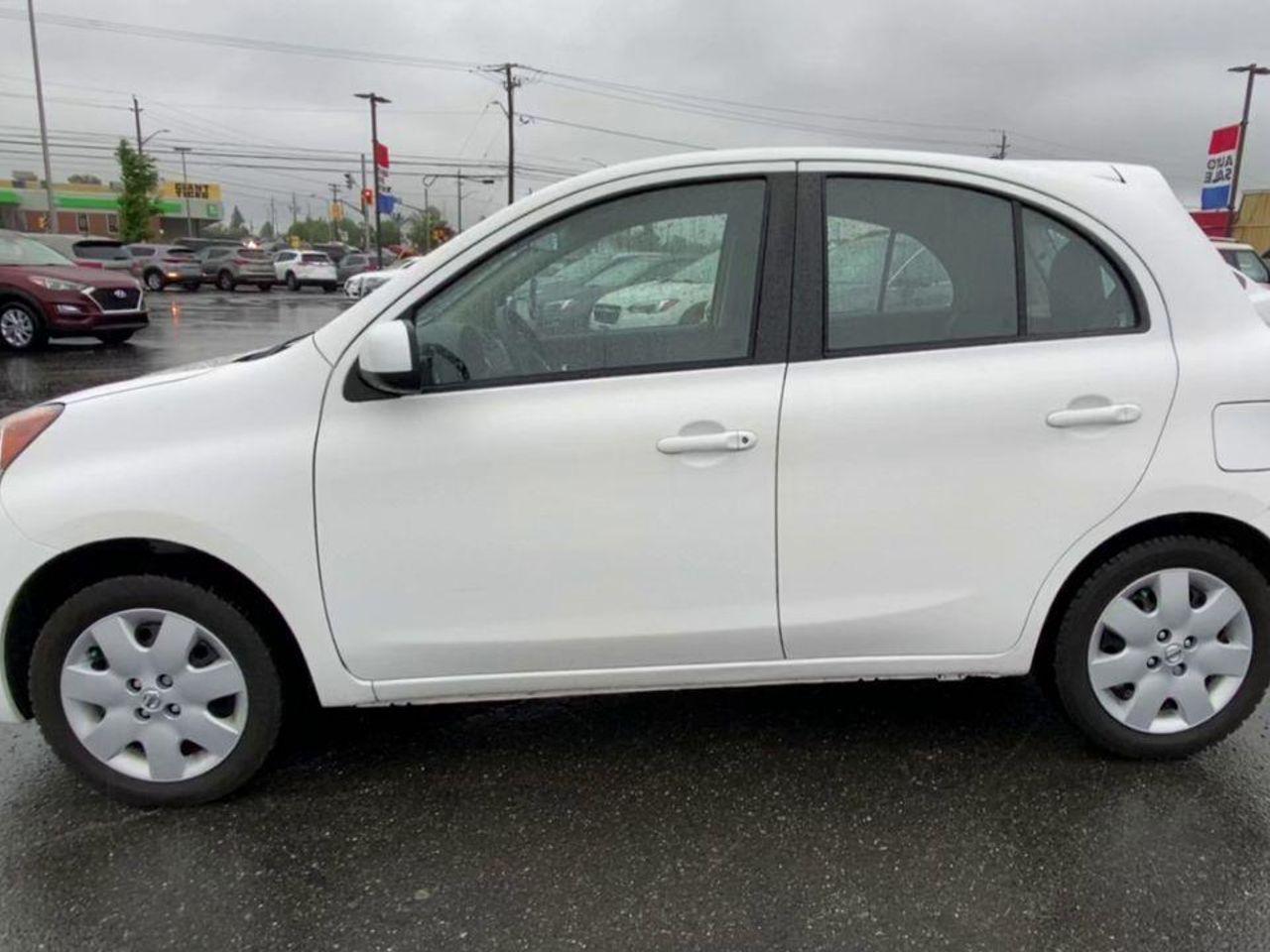 2017 Nissan Micra Base-4