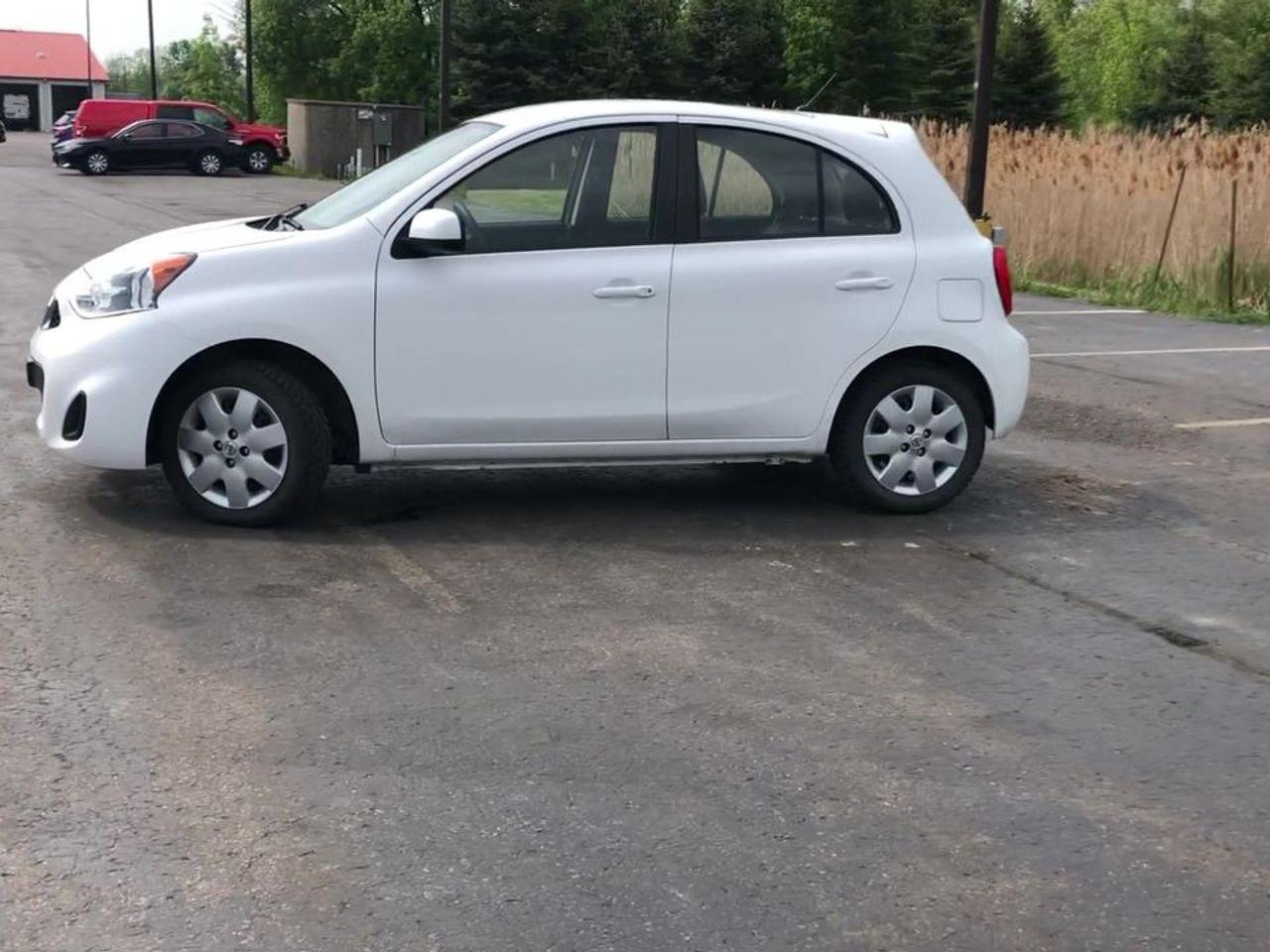 2017 Nissan Micra Base-4