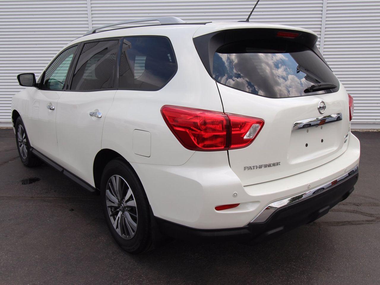 2017 Nissan Pathfinder S-2