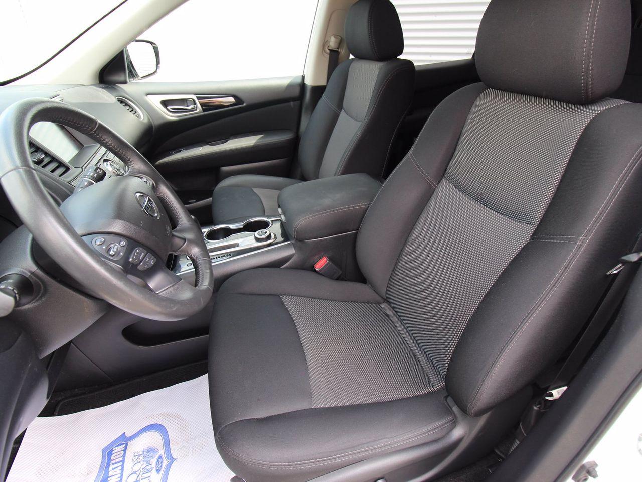 2017 Nissan Pathfinder S-3