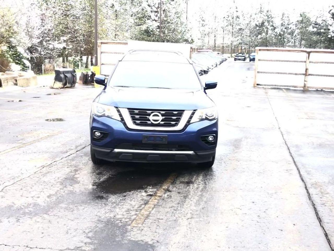 2017 Nissan Pathfinder S-2