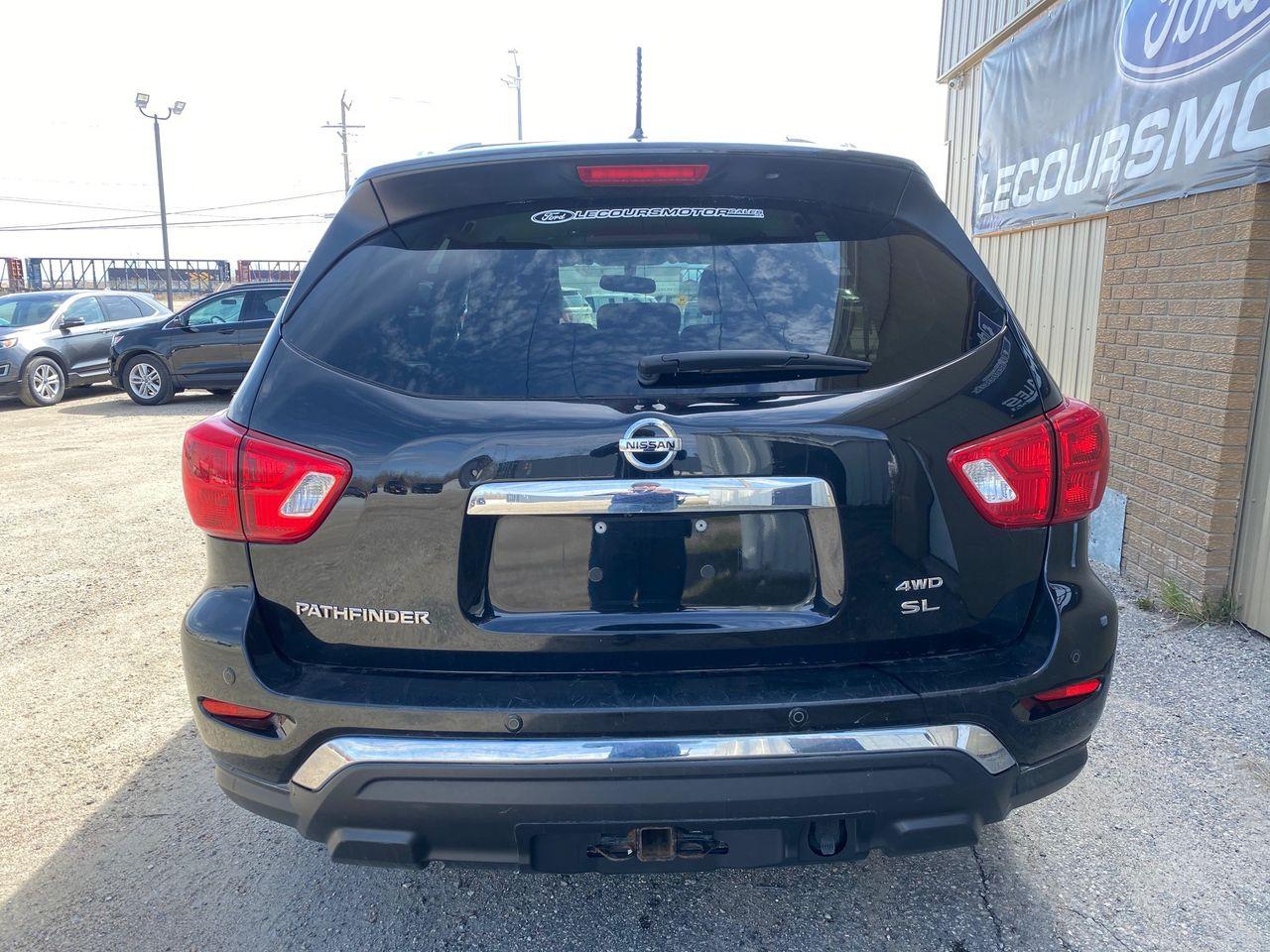 2017 Nissan Pathfinder S-3