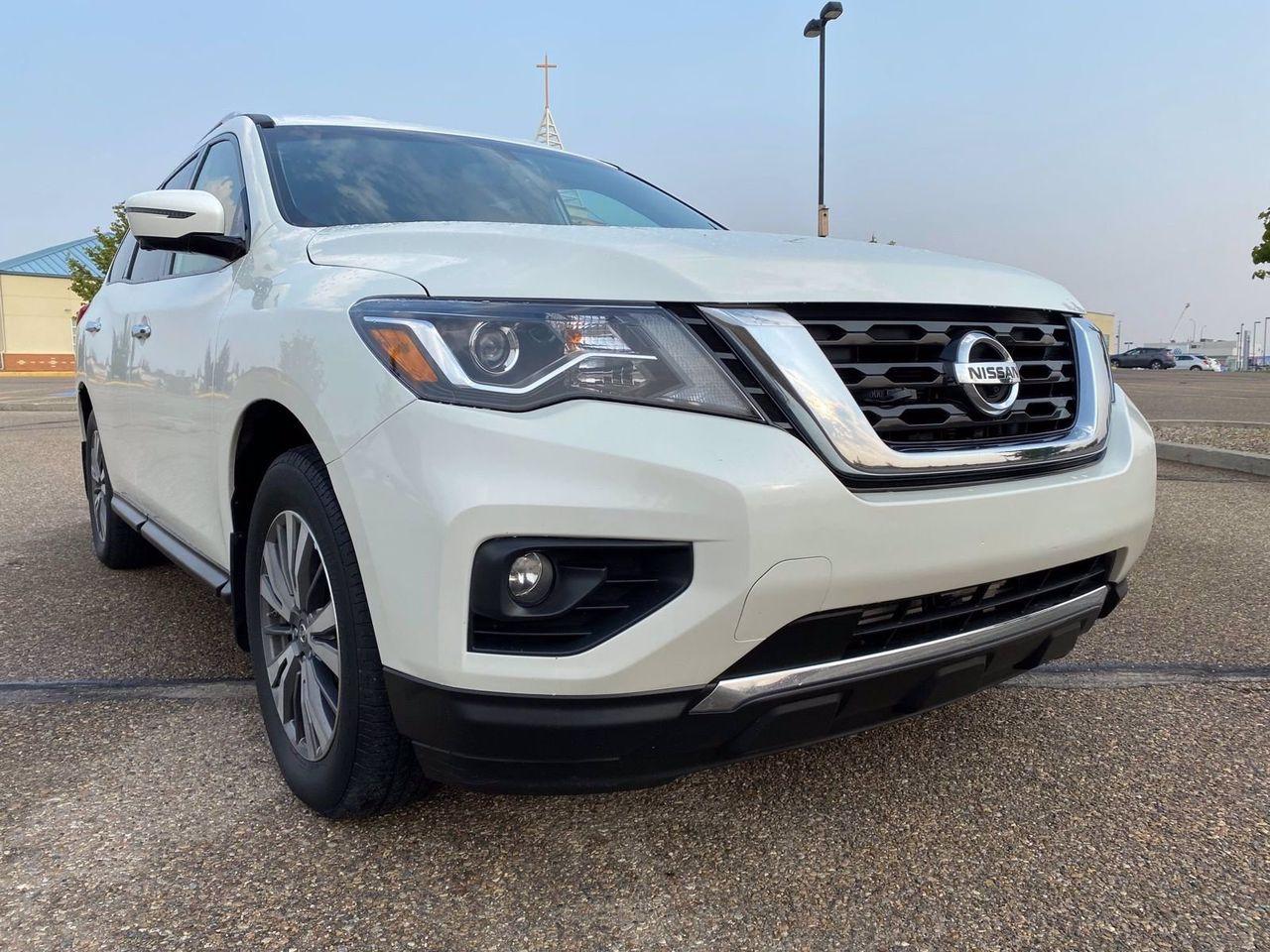 2017 Nissan Pathfinder S-2