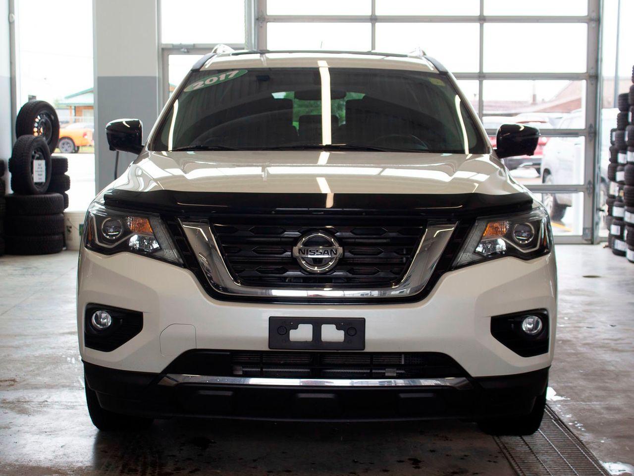 2017 Nissan Pathfinder S-1