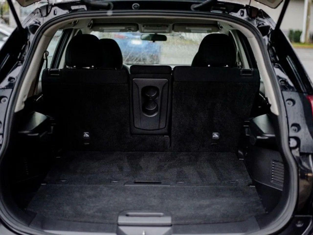 2017 Nissan Rogue S-4
