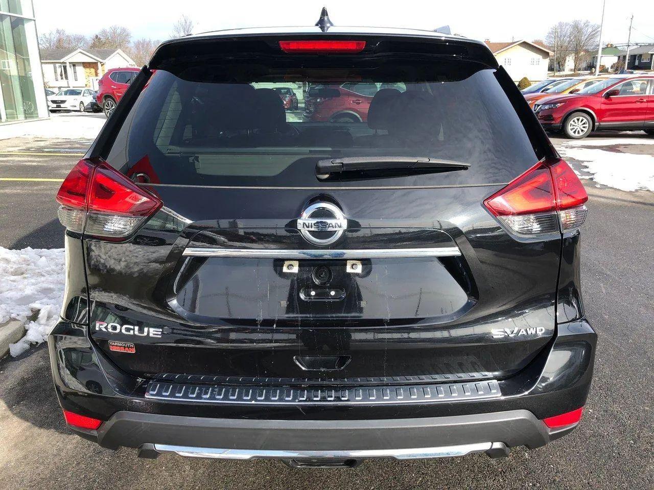 2017 Nissan Rogue S-4