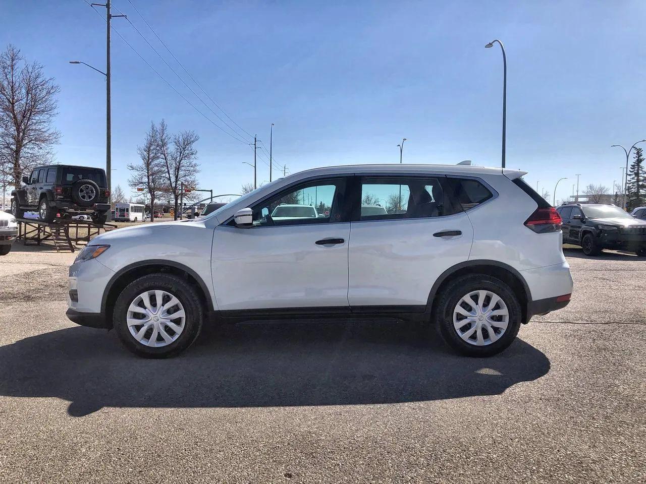 2017 Nissan Rogue S-2