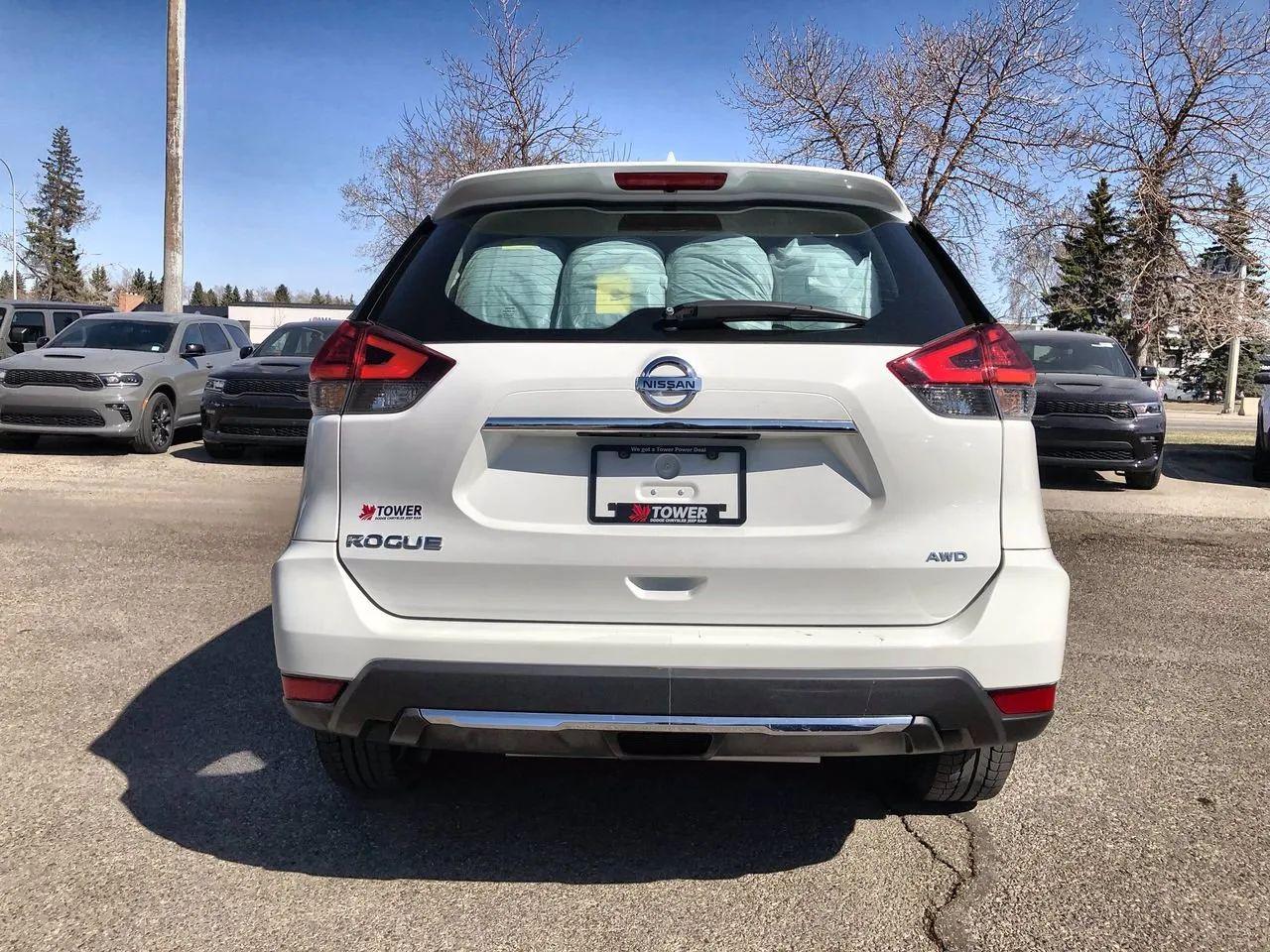 2017 Nissan Rogue S-4