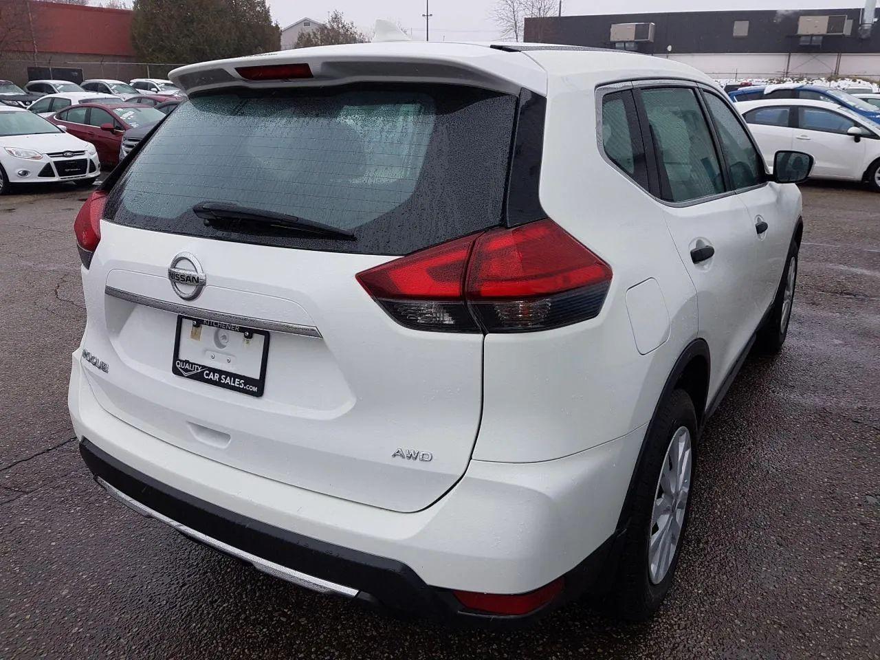 2017 Nissan Rogue S-4