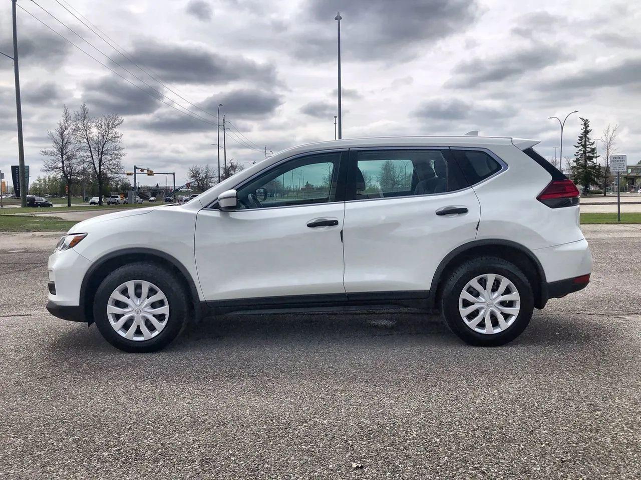 2017 Nissan Rogue S-2
