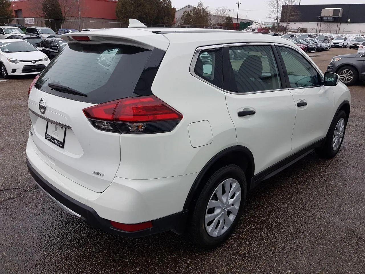 2017 Nissan Rogue S-4