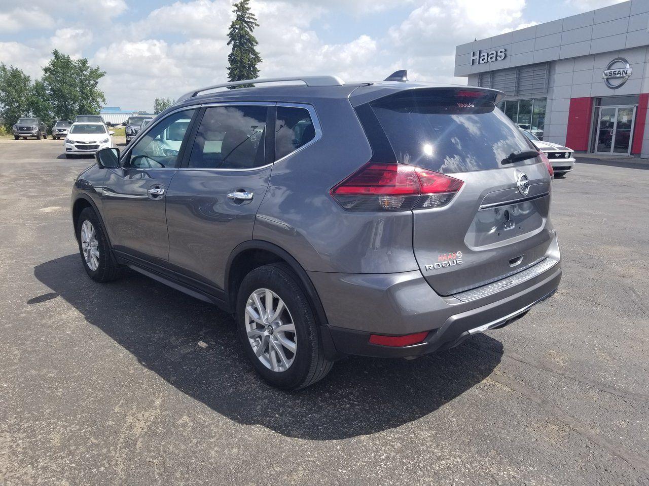 2017 Nissan Rogue S-3