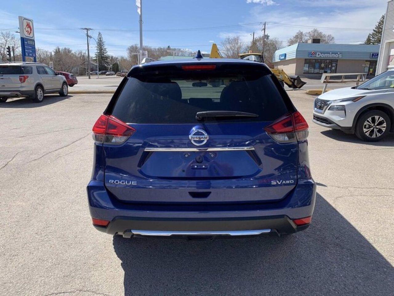 2017 Nissan Rogue S-4