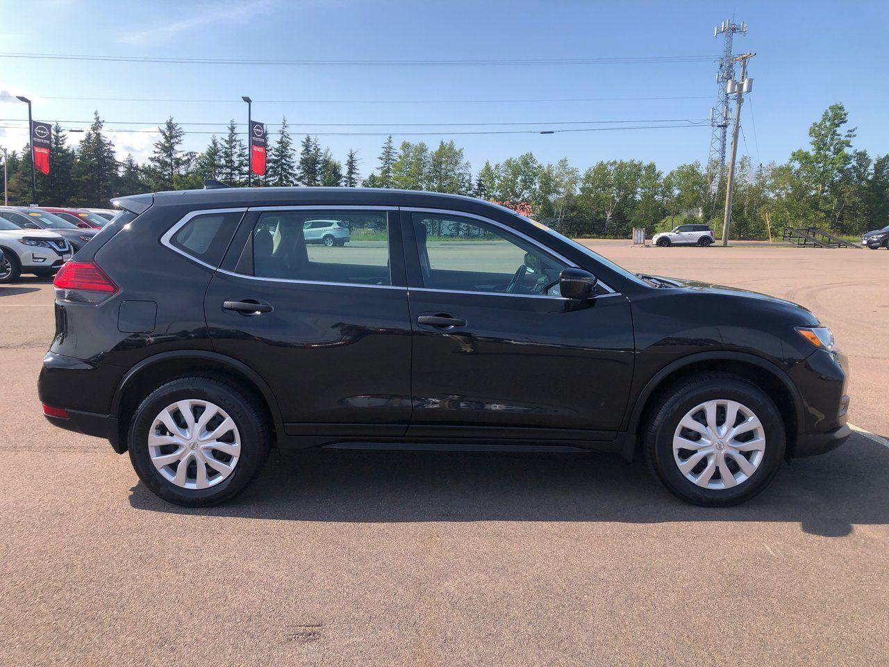2017 Nissan Rogue S-2