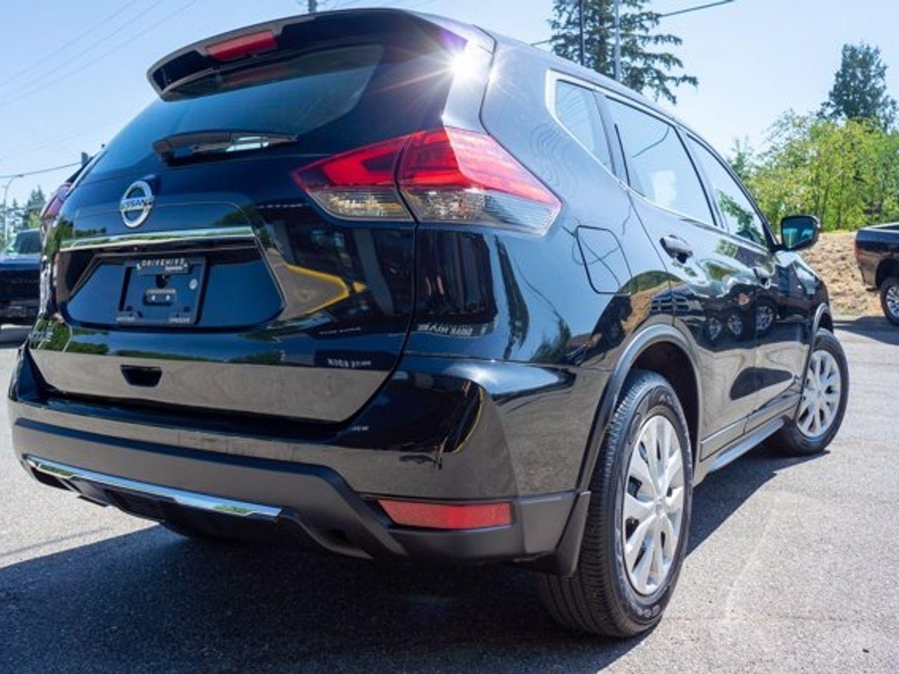 2017 Nissan Rogue S-4